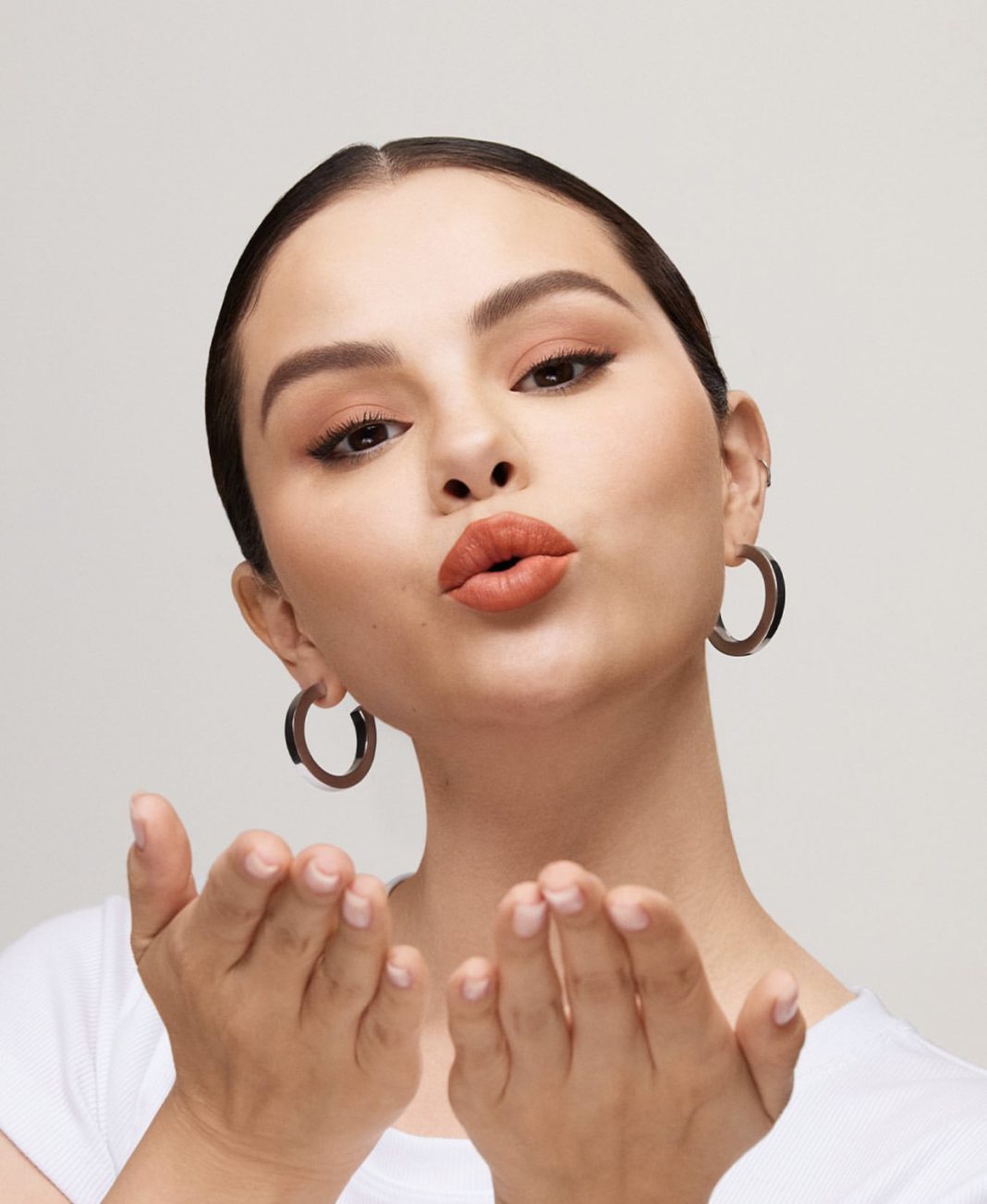 Nëse do shihni look-un e ri të Selena Gomez, do kërkoni dhe ju të bëni këtë ndryshim!