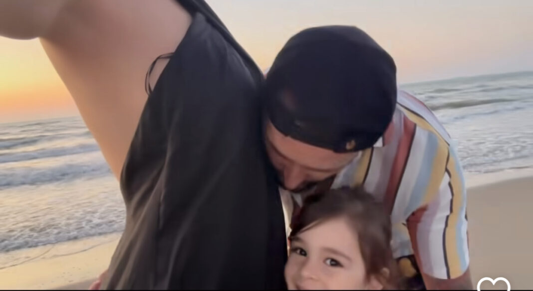 Kjo video ngriti dyshimet se Besi dhe Xhensila mund të bëhen prindër për herë të dytë së shpejti…