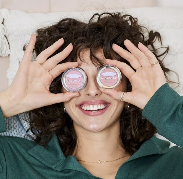 Ju duhen vetëm këto 3 produkte për “blush-in” perfekt!