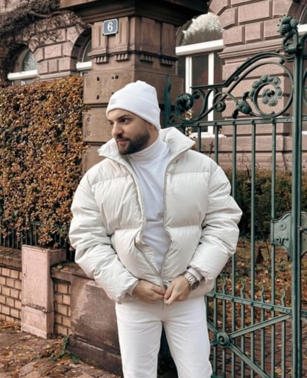 Olsi Bylyku i hodhi sërish benzinë zjarrit dhe sapo ju përgjigj zërave: “Unë e mbaj, po s’më mban dot Bigu”!