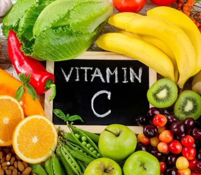 Çfarë ndodh me trupin kur mungon vitamina C?