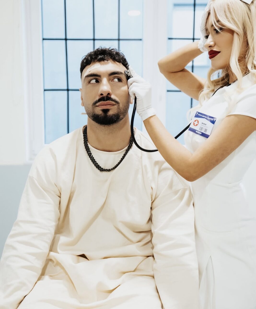 +18! Çfarë po “kurdis” Ledri Vula dhe Dea Michel?