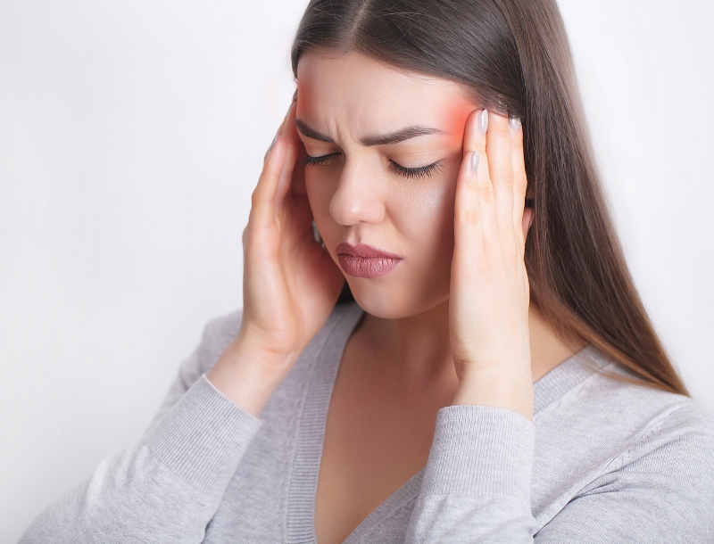 Çfarë e shkakton rënien e flokut, pagjumësinë dhe çrregullimin e ciklit menstrual?