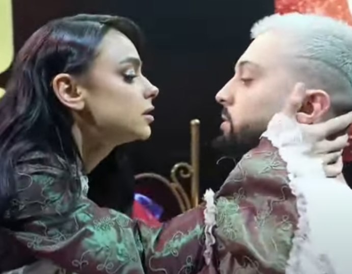 “Puthën rreckën që fshinë këmbët”, Anaid Kaloti zbulon lidhjen e re të Gjestit dhe takimin’sekret’ me Eglin