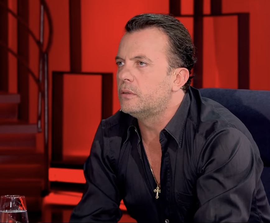 Laert Vasili rrëfen kujtime nga fëmijëria: Me nënën time unë flas greqisht