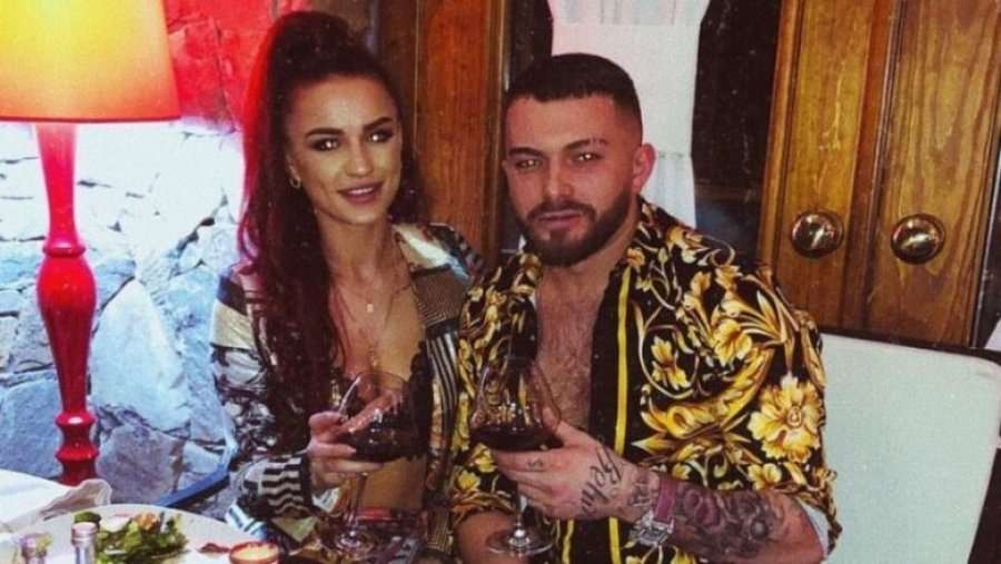 Dalin fotot e vjetra, zbulohet lidhja e Lim Hotit me ish-konkurrenten e Ferma Vip