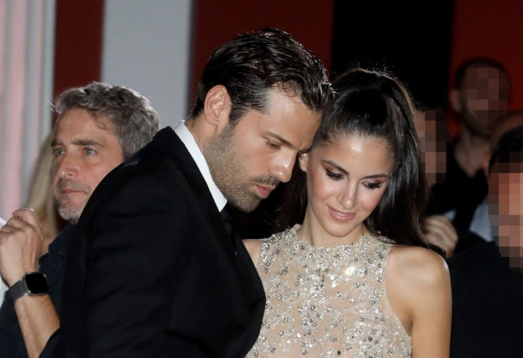 Dasëm madhështore! Martohet këngëtari i njohur grek, Konstantinos Argyros