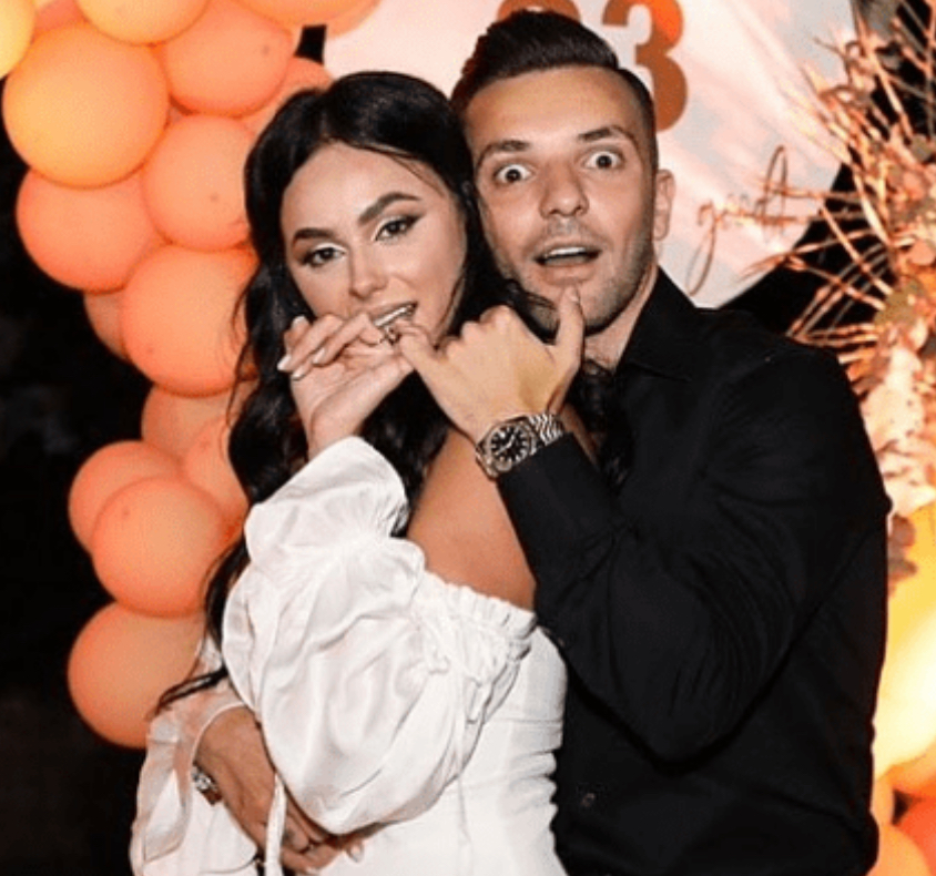 “Nuk po munem me ja marr vemendjen as me batuta…”/ Rrjeti po zien, Olsi Bylyku i dërgon mesazhe sekrete Egli Takos