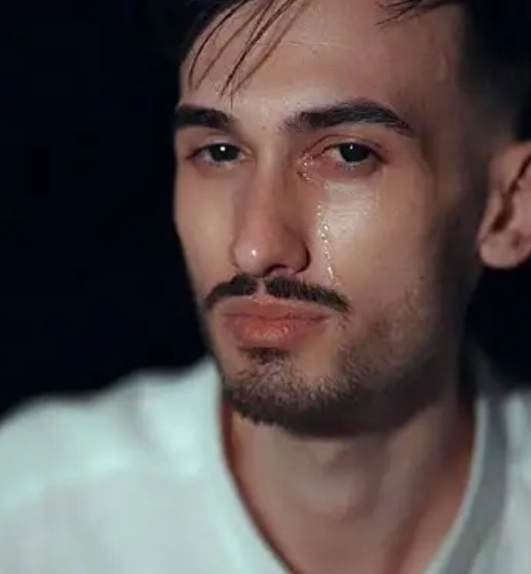 Këngëtari i njohur konfirmohet si banor i BBVA 5