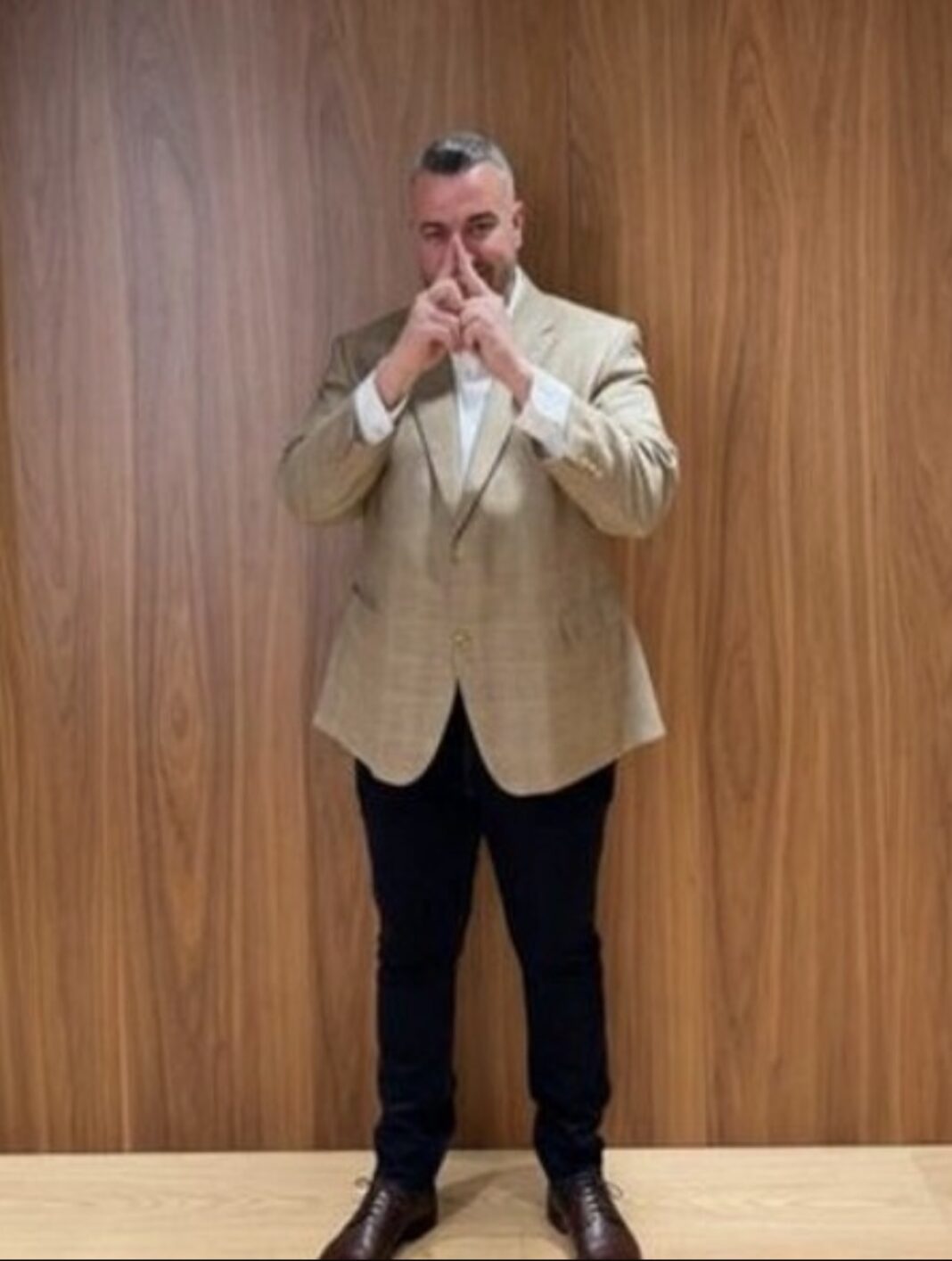 “O Zot ma ruaj djalin”,Rogerti shpërthen në lot pas debatit me Selin: Kërkoj falje për…