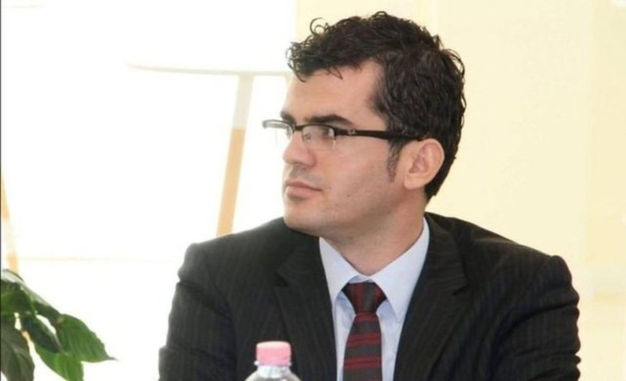 Dyshohet se pësoi trombozë, ndahet nga jeta në moshën 40-vjeçare gazetari i njohur