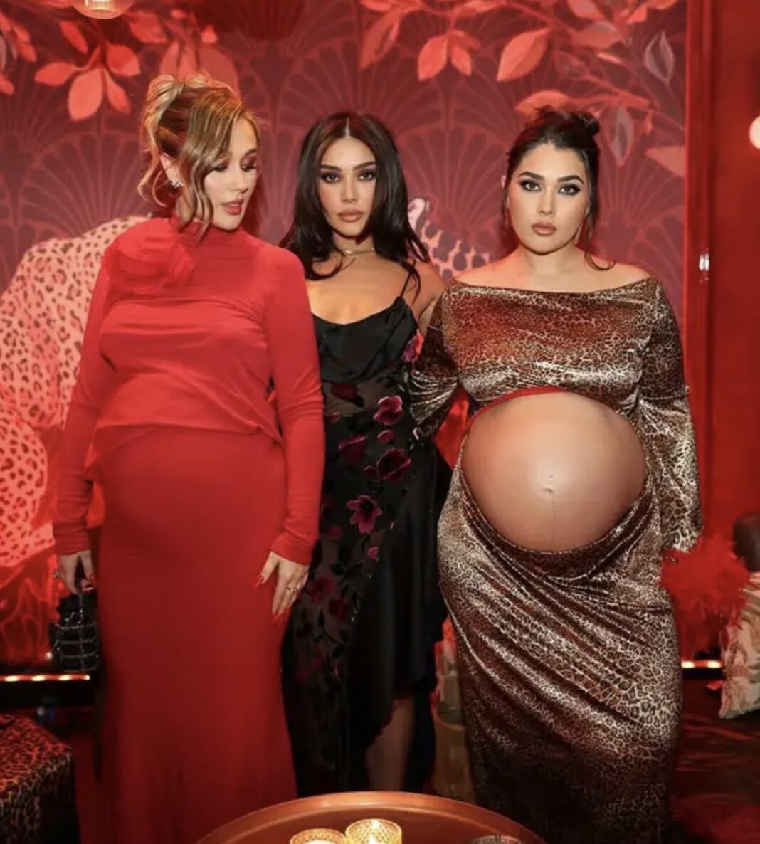 Dy herë gëzim për familjen Pojani: Motrat e Megi Pojanit në pritje të ëmbël!