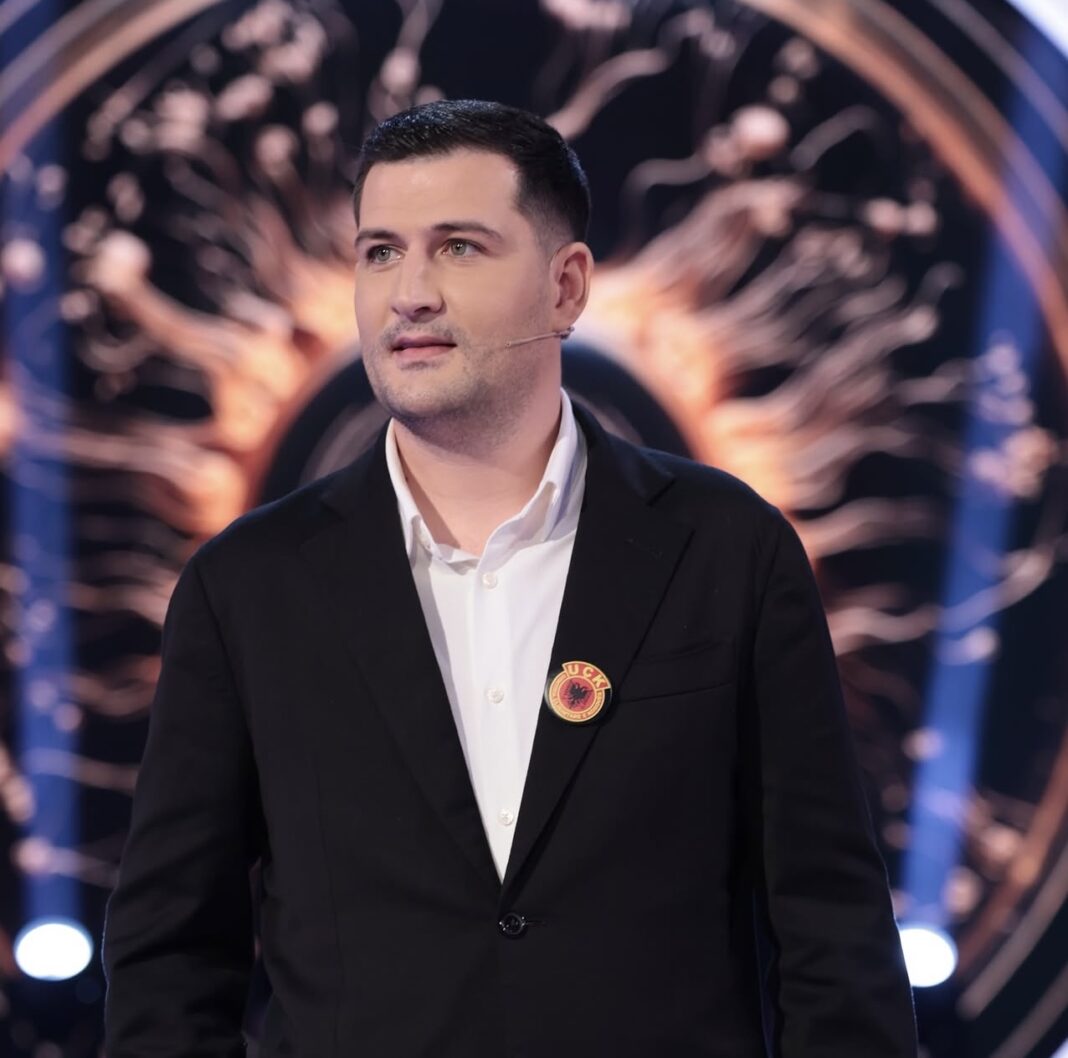 Çdo vit një kolege e re, por ja kë zgjedh Arbër Hajdari për karrigen e opinionistes