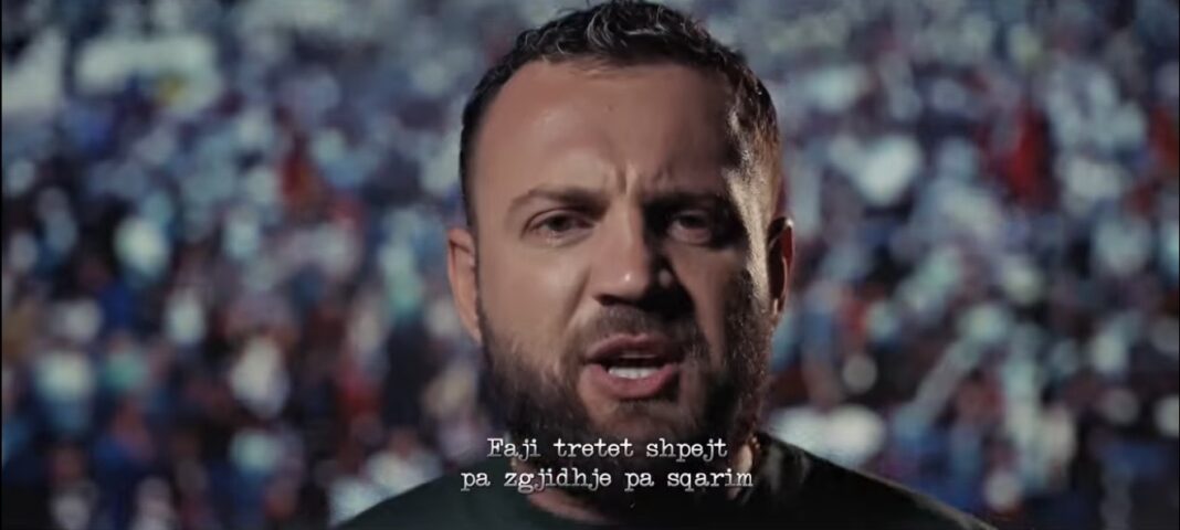 “Mjaft ma me rrena”, Luiz Ejlli i bashkohet protestës, publikohet kënga e tij e re