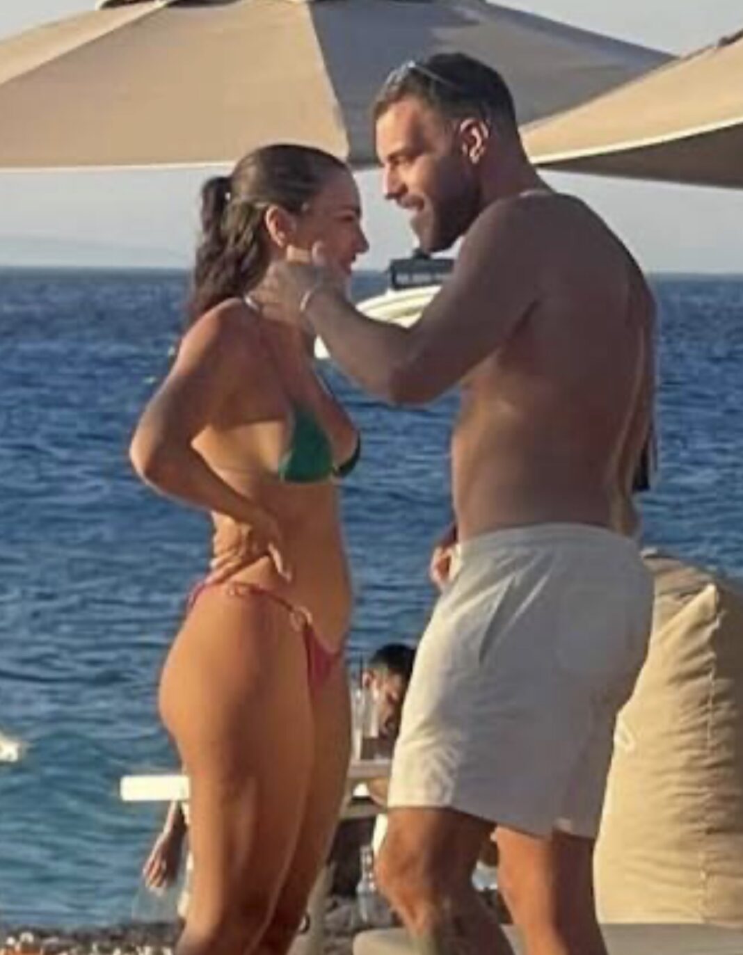 Ndarjen e kaluan në heshtje por rikthimi flet vetë! Sara Hoxha dhe Erik Fullani sërish në krahët e njëri-tjetrit