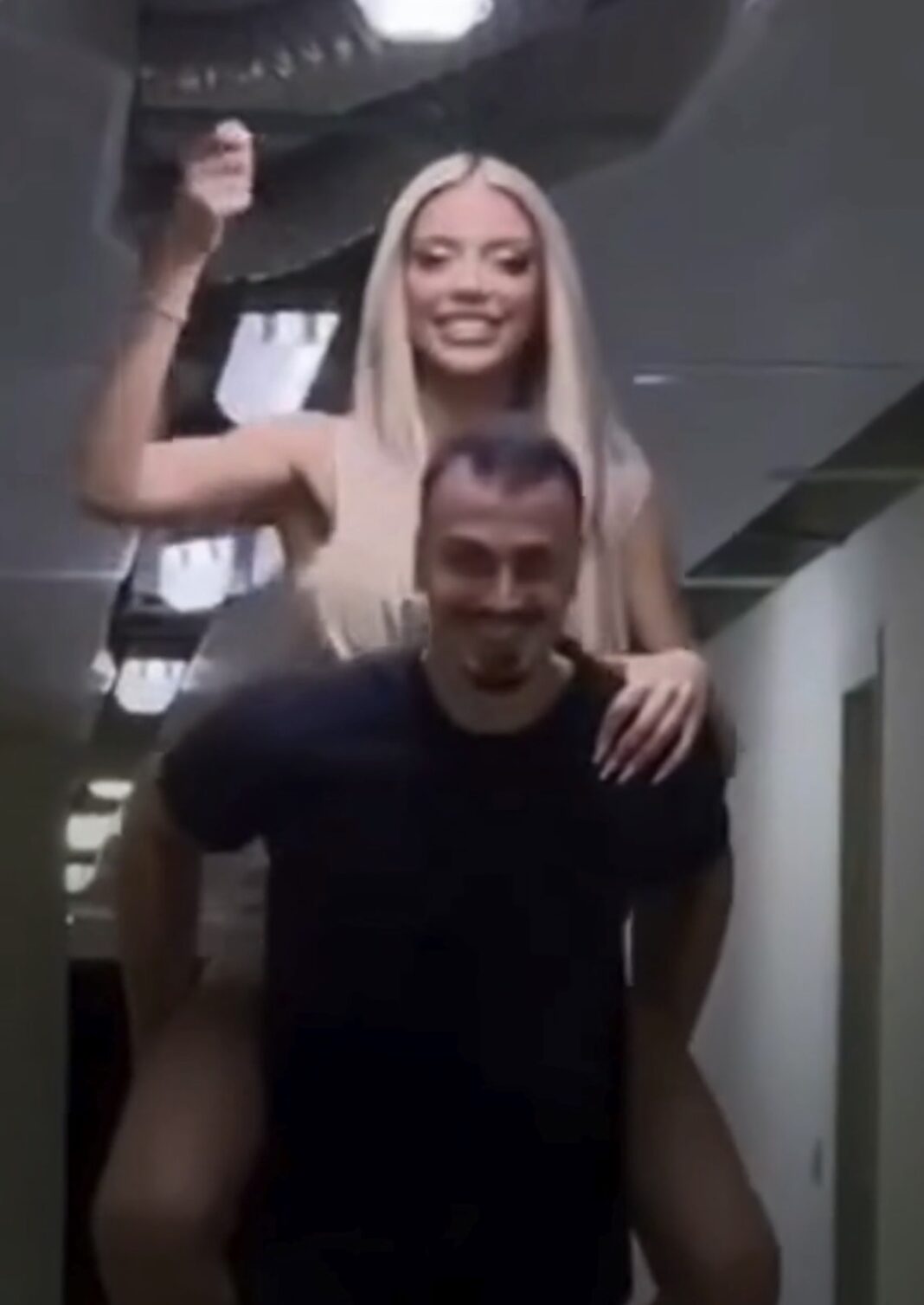 Pa u mbushur një orë nga fotoja bashkë, ndahen Brikena e Mateo